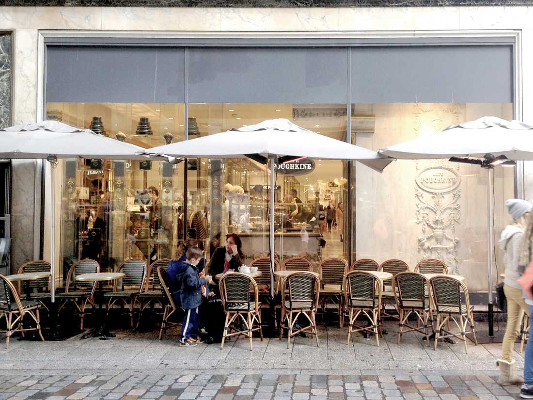 Aménagement d'un café par un architecte spécialiste de l'architecture commerciale à Toulouse