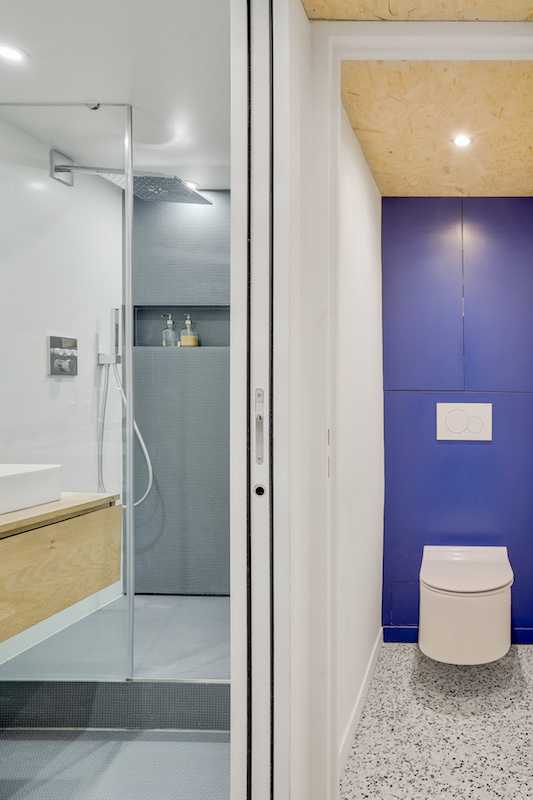 Aménagement d'un studio en duplex de 26m² - salle d'eau et toilettes séparées